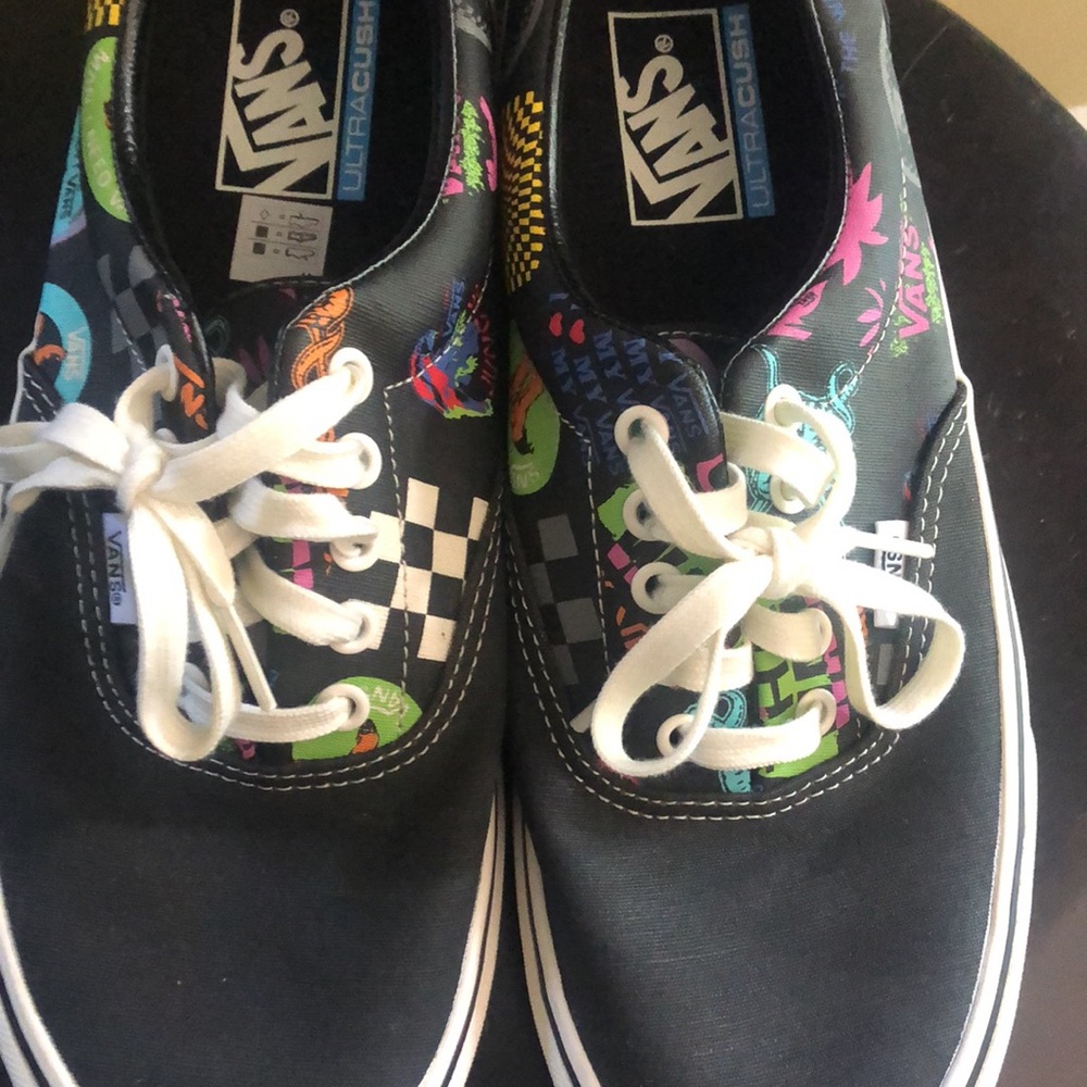 Vans - Picture 2 of 8